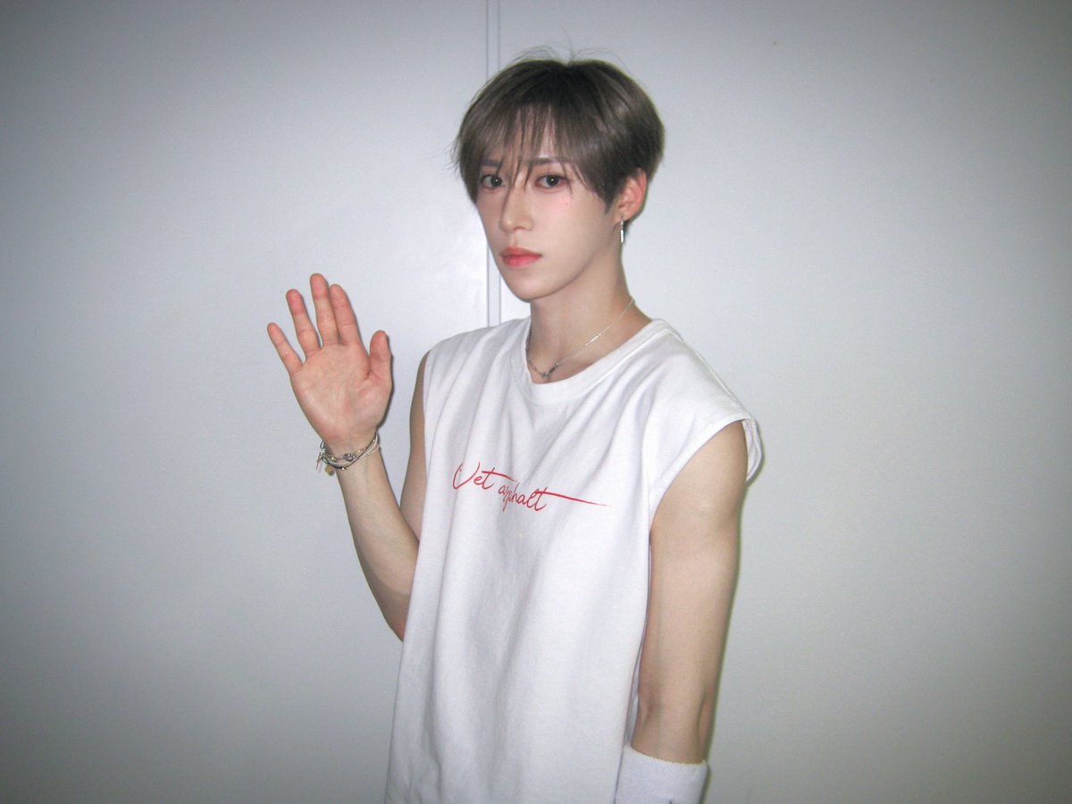ZJH_27's tweet photo. 260619 #아르노 https://t.co/DVQecNovF3