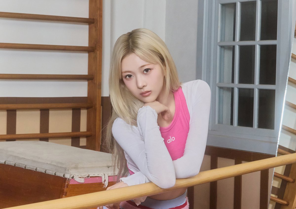 atheart_titan's tweet photo. AtHeart 【Say It】 Concept Photo 2

💿 2026.06.25 THU 1PM (KST)
🔗 https://t.co/Q7RGlsefXC

#AtHeart #앳하트 #SayIt
#BOME #봄 https://t.co/17ZJnC3FQd