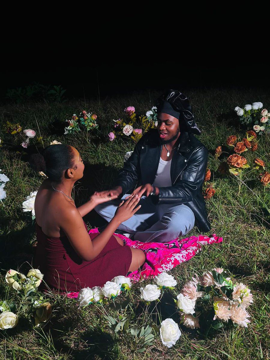 PlugKaunjika1's tweet photo. Sayina By Prince Chitz Out 🔥
Kanyimbo kachikonditu aka🔥🔥🔥
prod. Chawabeatz 🔥
https://t.co/GQKcPB8YZ8
https://t.co/HhVA5KO8RJ
#Princechitz
#Sayina https://t.co/6Ze7S0SZSP