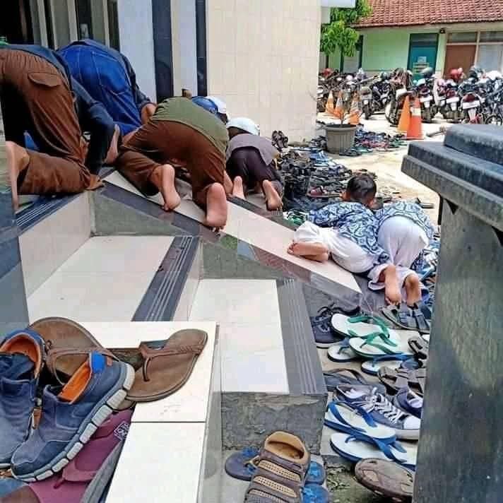 water_zmm's tweet photo. titik terendah laki-laki https://t.co/Pyb6Ehhcyx