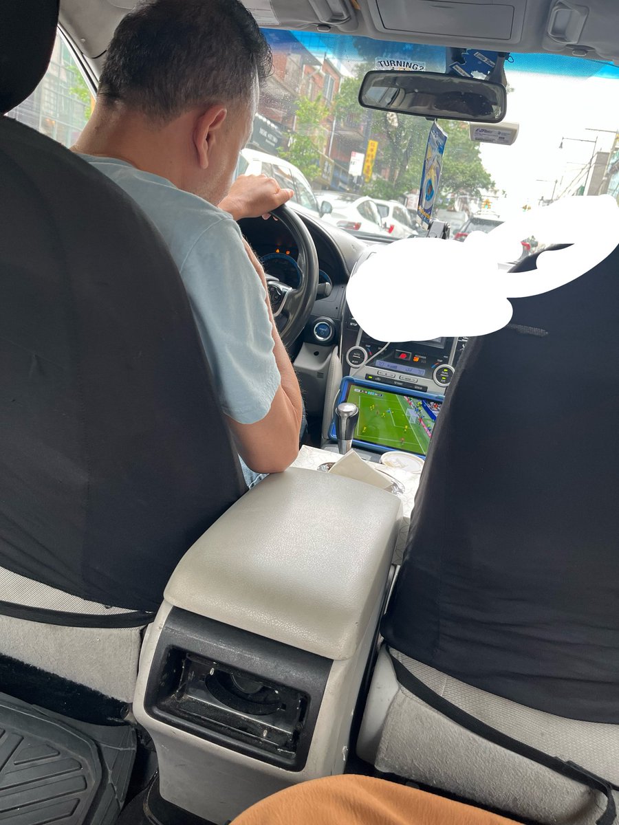 Pigeonthesteven's tweet photo. Sport summer in nyc is a crazy thing https://t.co/iaIpxp6gKq