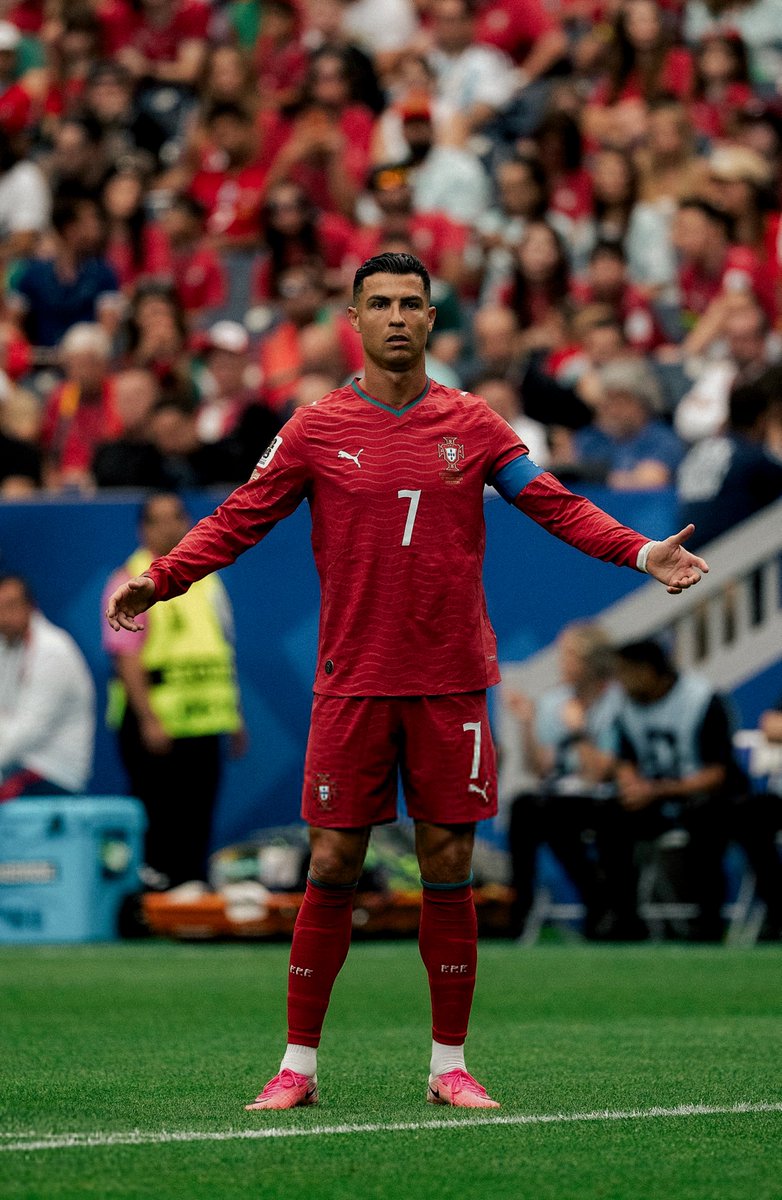 _gjr7's tweet photo. 𝗜𝗖𝗢𝗡𝗜𝗖 🇵🇹🎞️ .
#FIFAWorldCup | #PORCOD https://t.co/MYsHVSbd47