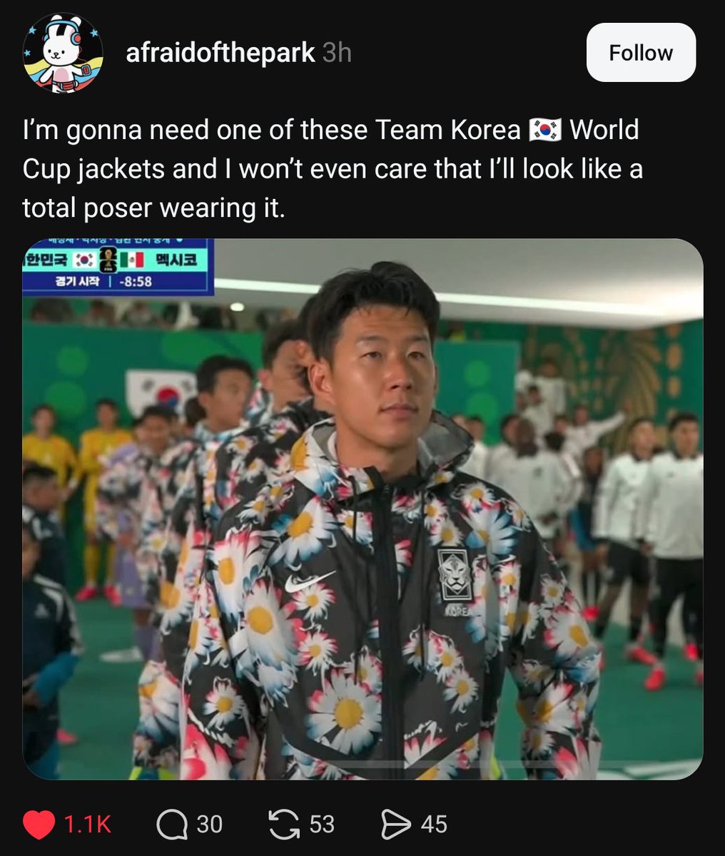 Coup_dEtat5's tweet photo. The way the soccer world &amp; even the non fans are  praising the 
PEACEMINUSONE x NIKE FIFA World Cup 2026 collection by #GDRAGON!

The NIKE x PEACEMINUSONE cryoshot 👟  got SOLD OUT everywhere!

GDRAGON is becoming the new favourite of the Soccer &amp; Sneaker fans! https://t.co/qCK3j0skVS