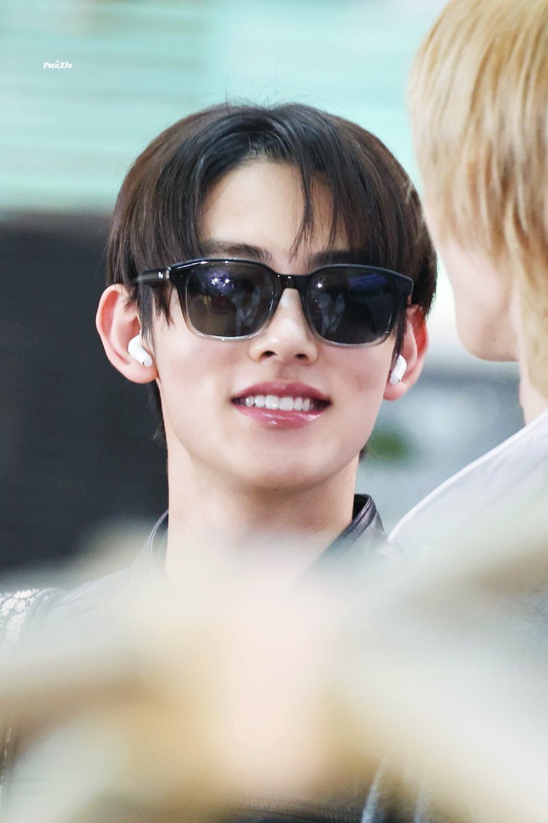 PuzZle_SH0113's tweet photo. 260619
🕶️
#성현 #SEONGHYEON 
#코르티스 #CORTIS https://t.co/CKd56D4Pxj