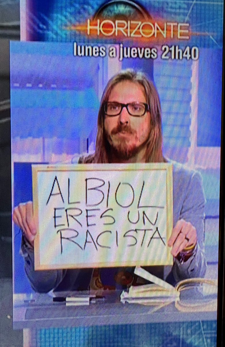 Mr_Jones_k's tweet photo. Parecidos razonables. https://t.co/ztxy8U6J0a