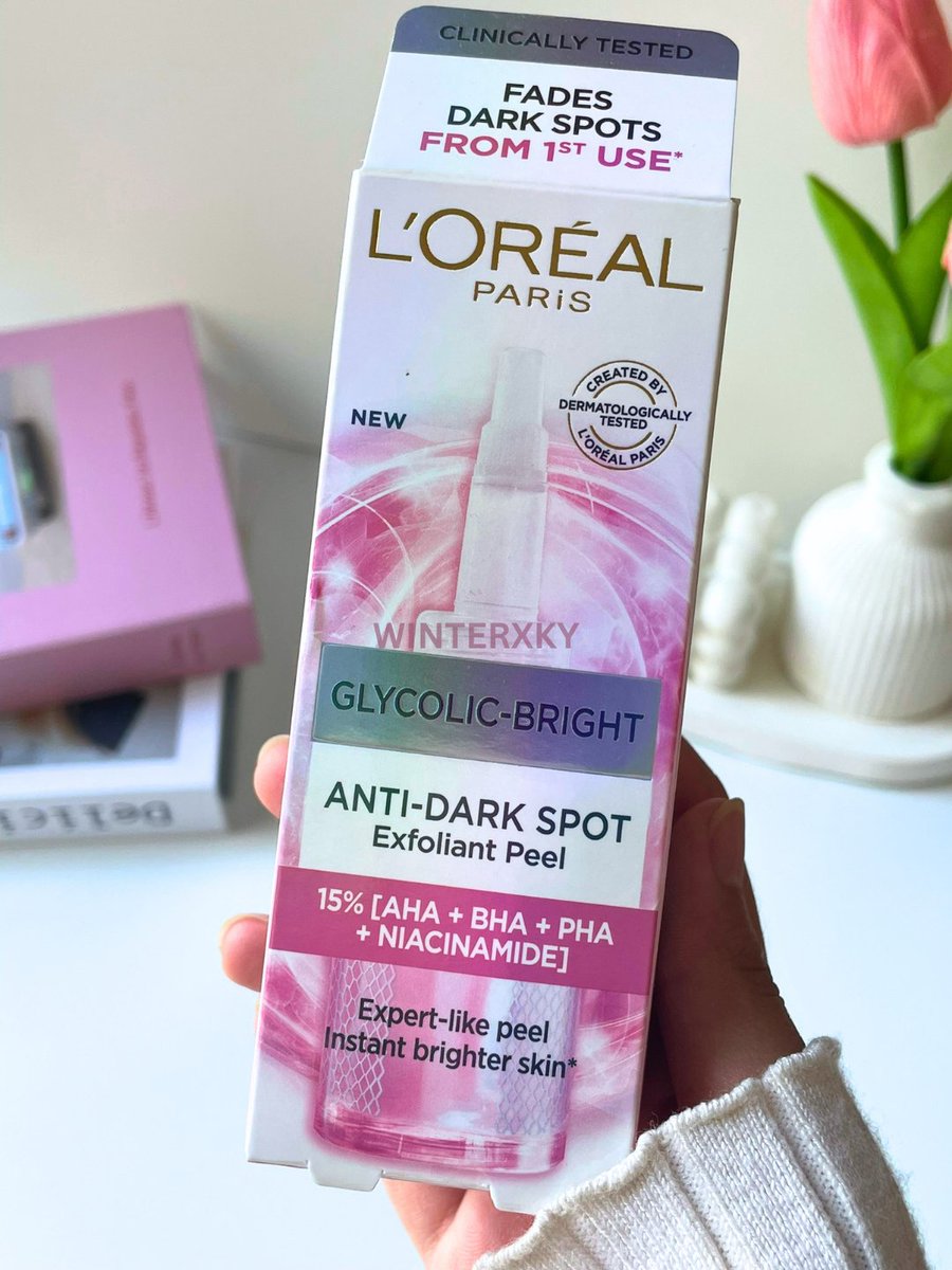 winterxky's tweet photo. Masih soal struggle suka pencetin muka krn risih sama komedo, cara aku ngatasinnya selain pake sunscreen spf rendah itu adlh rajin eksfoliasi!! buat chemical exfo aku selalu pakai loreal glycolic bright exfoliant peel yg warna pink ini
📎https://t.co/o87X1JuR5N https://t.co/8kIZAFPegi