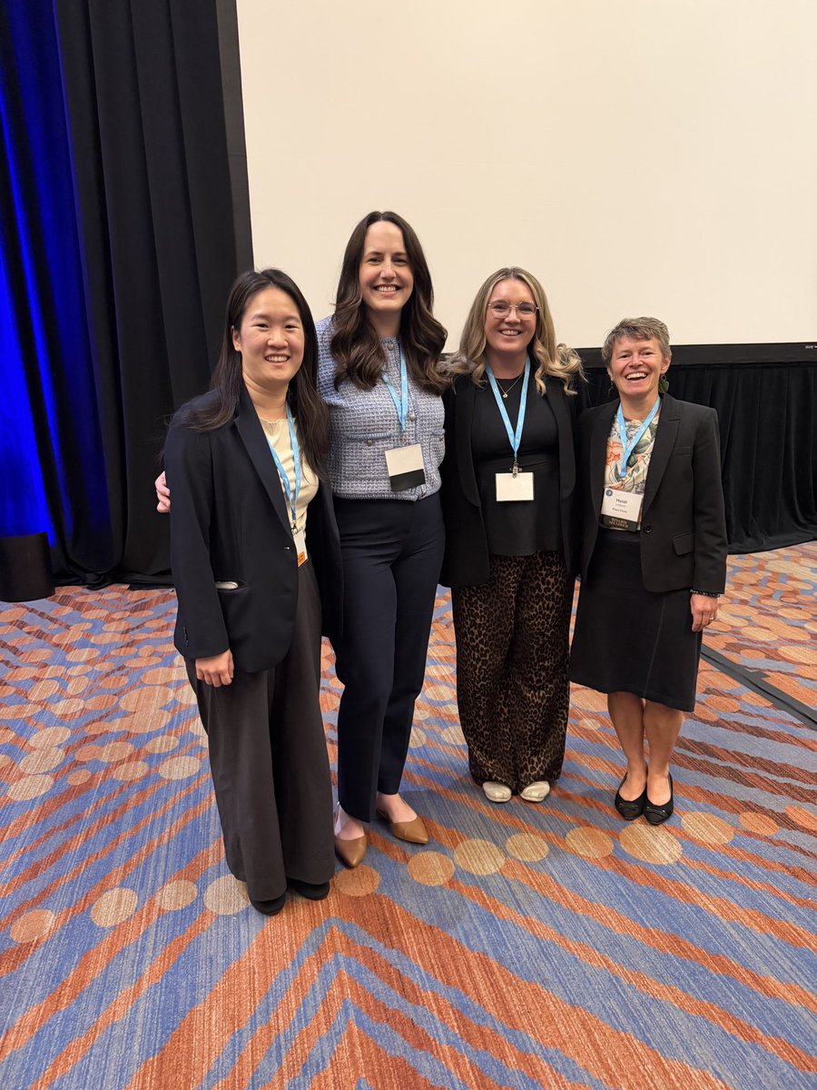 Emsdoesscience's tweet photo. Back in Oxford and still buzzing from a fantastic #ADS26DEN conference in Denver! 🗻 Fantastic talks, participating in a symposium, winning best oral presentation and to top it all off I won a 2026 ADS Borten Family Foundation award. Feeling very grateful for this community! 🧠☺️ https://t.co/dbjdD6UJej