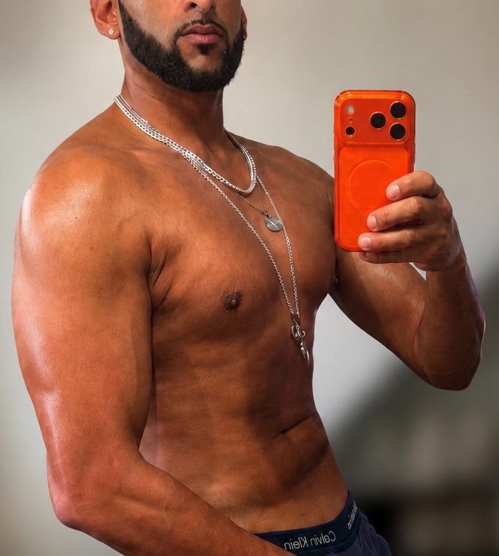 DreadstarrDom's tweet photo. Midday live proof.

Going live on CB at 12pm BST.

Dreadstarr — British Indian Dom. Real body, real live proof.

Short controlled live show as Dreadstarr.

OF pending. Private content coming properly.

18+ only.

CB: Dreadstarr

#British #Indian #MaleDom #Chaturbate #OnlyFans https://t.co/O43ffXbuDv