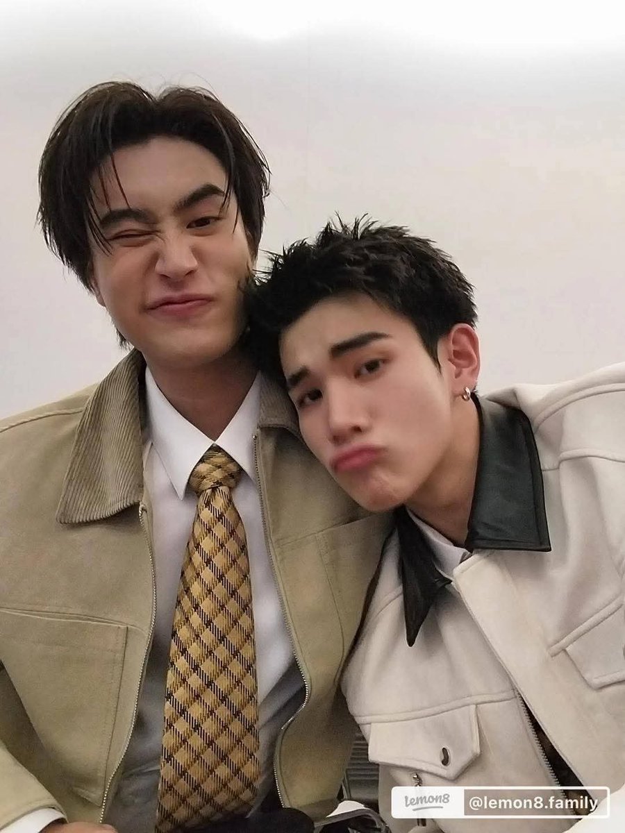Kimyen356's tweet photo. Welcome back to VietNam naaa
We are always be with you
You're my joy and my motivation.
#GeminiFourthFMinVietnam
#GeminiFourth #4EverYounginVietnam https://t.co/kGIersDOPF