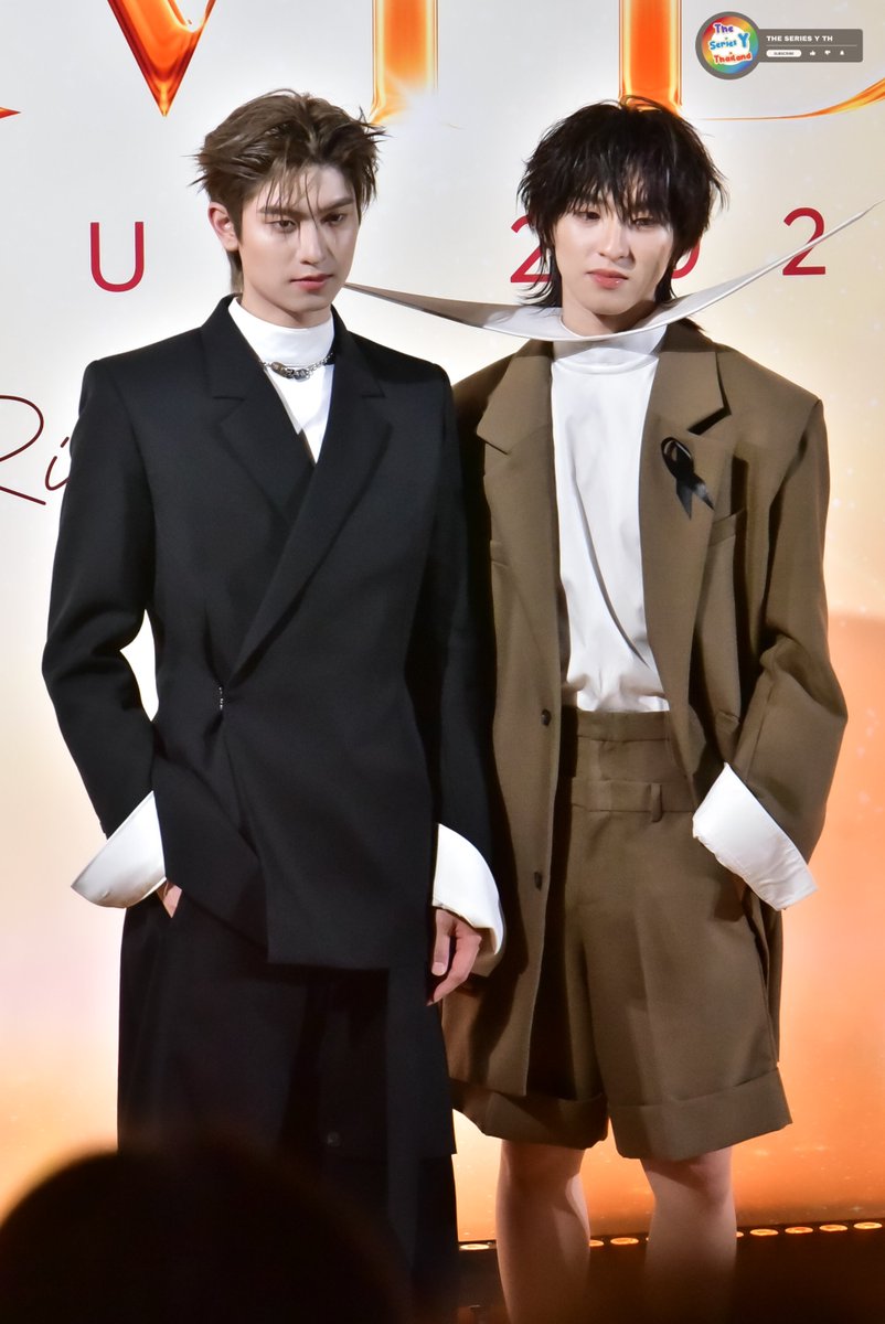 theseriesy_th's tweet photo. “โทมัส - ก้อง” ร่วมเดิน GOLDEN AMBER CARPET ในงาน DMD LINE UP 2026 “𝗧𝗛𝗘 𝗥𝗜𝗦𝗘 𝗖𝗢𝗡𝗧𝗜𝗡𝗨𝗘𝗦” 

DMD THE RISE CONTINUES
THOMASKONG NEW CHAPTER
#RiseWithTMK2026 
#tthomastc #kongjiro
#โทมัสก้อง #ThomasKong
#DMDLINEUP2026 https://t.co/DK8YTbtzNw