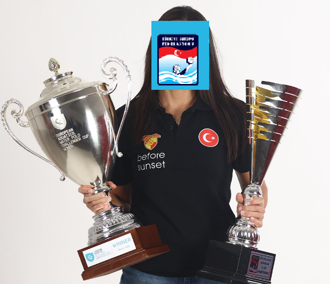 as_hakani's tweet photo. KİM BU KIZLAR?
Göztepe Kadın Su Topu Takımı Kupaları Çiftledi.
Göztepe Kadın Su Topu Takımı Avrupa Şampiyonu
Göztepe Kadın Su Topu Takımı Türkiye Şampiyonu
Tebrikler. Çok mutlu olduk. Gururlandık.
İyi, güzelde kim bu başarılı kızlar? İsimleri ne? Yoksa kızlarımız İSİMSİZ KAHRAMANLARMI? Hiç bir haberde isim göremedim.
Havuzun Perileri'nin isimlerini bilenler yazsın lütfen. Bu kızlar isimsiz kahraman olmaktan çok daha fazlasını hakediyorlar. Ya GÖZTEPE'yi yıllar sonra Avrupa şampiyonluğuna yazdıran kızlarımızın isimlerini tüm İZMİR ezbere bilmeli.