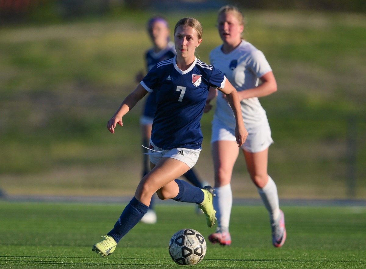 peterson_rick's tweet photo. . @TopsportsN's Shawnee County 2025-2026 Senior Sports Awards: Spring Girls Finalists. @haydensoccer_ @RuralSoccer  @RuralSoftball @silverlakesb @RuralTF @LadyVikesHSSB @SeamanSchools @WRHS_AD ...
https://t.co/bcD7zJtwsJ https://t.co/Cr11pPVwEb