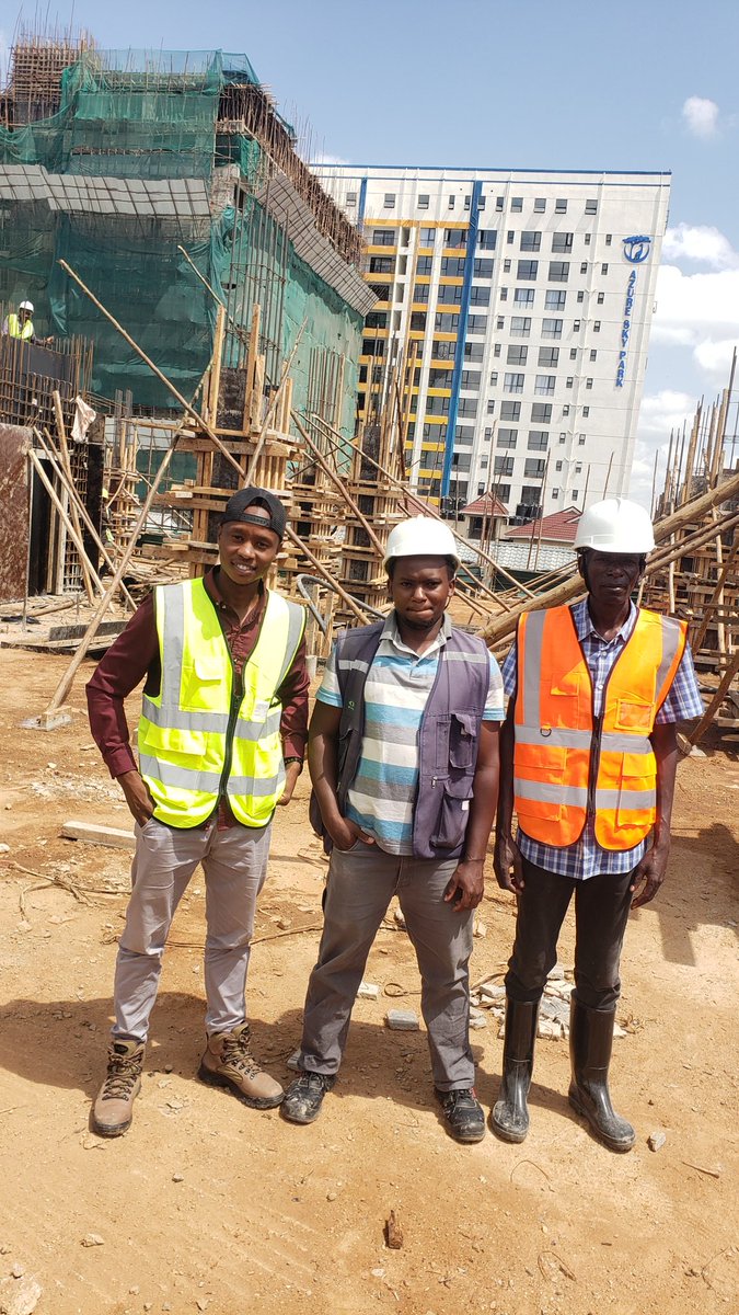 kennkiiru's tweet photo. my team and I.
my professional team including clerk of works and  a quantity survey and other proffeionals.
leteni kazi sasa kampuni ni kubwa https://t.co/3L9v1tMNZN