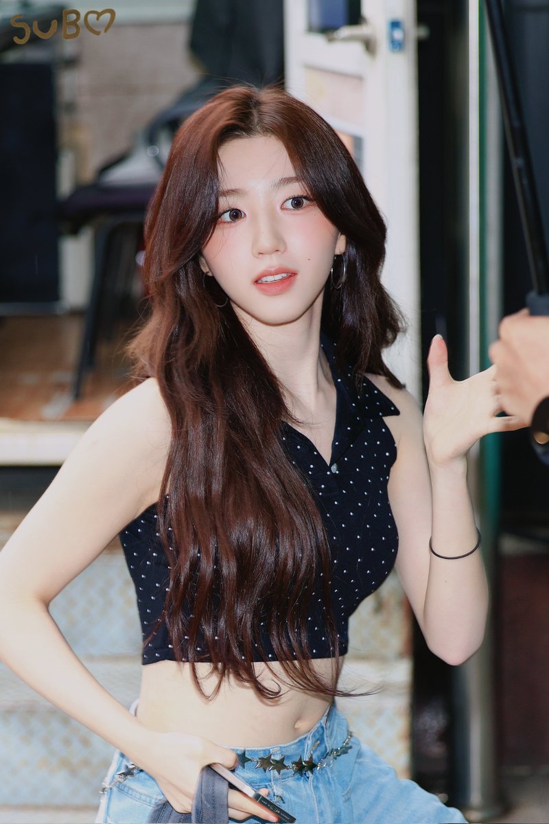 annyeongsubsubs's tweet photo. 260619 HQ
#트리플에스 #박소현
#tripleS #Sohyun https://t.co/Hf0KaMSsqp