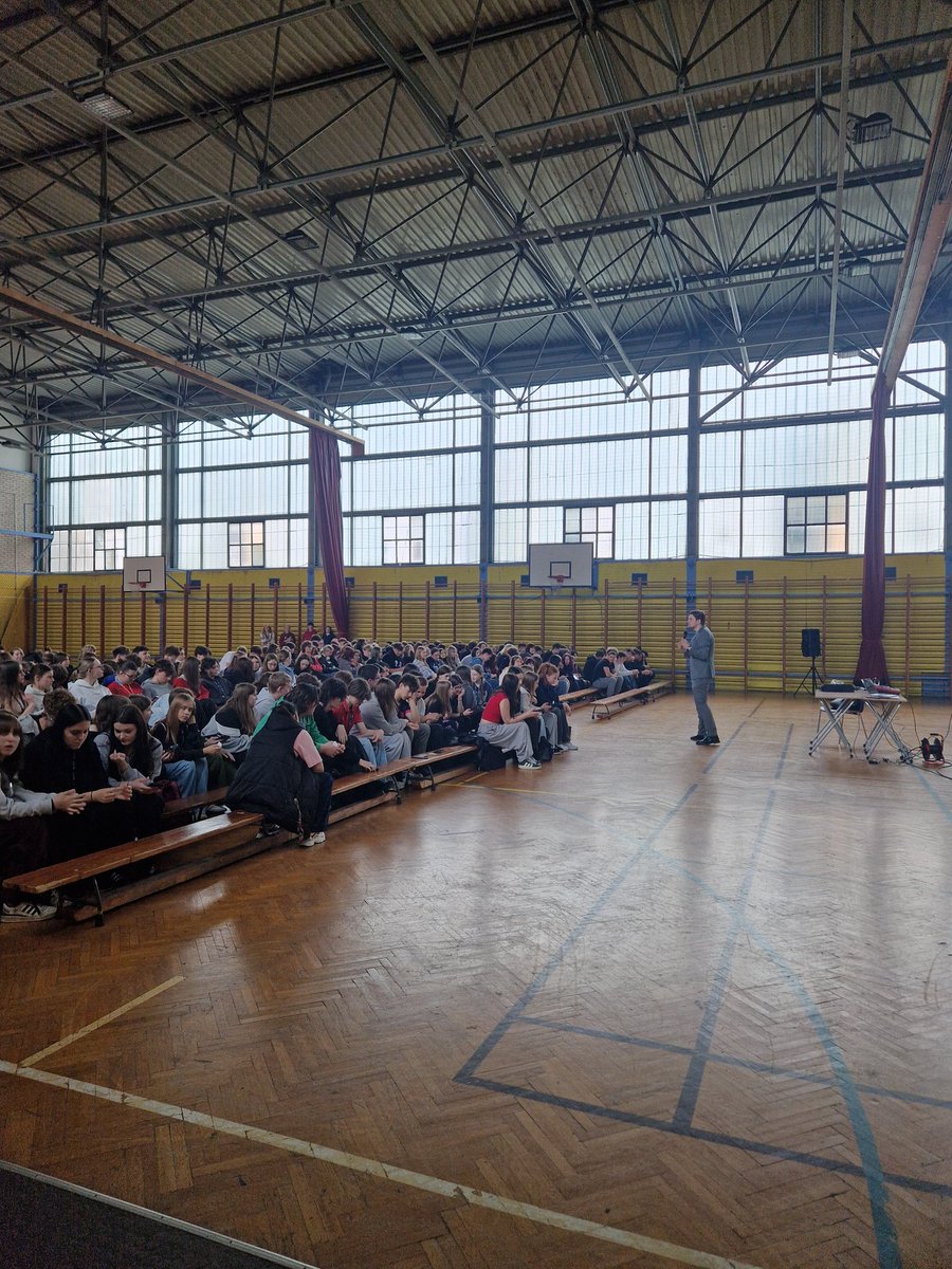 AlexMajewskiPol's tweet photo. Akcja STOP HEJT! Wspieram 🛑🖐️ w Technikum Ekonomicznym im. rtm. Witolda Pileckiego w Szczecinie.

Dziękujemy wszystkim uczestnikom za liczną obecność, otwartość i aktywny udział w spotkaniu. Szczególne podziękowania kierujemy do dyrekcji szkoły za organizację wydarzenia i stworzenie przestrzeni do ważnej rozmowy o hejcie, szacunku i wzajemnym wsparciu.