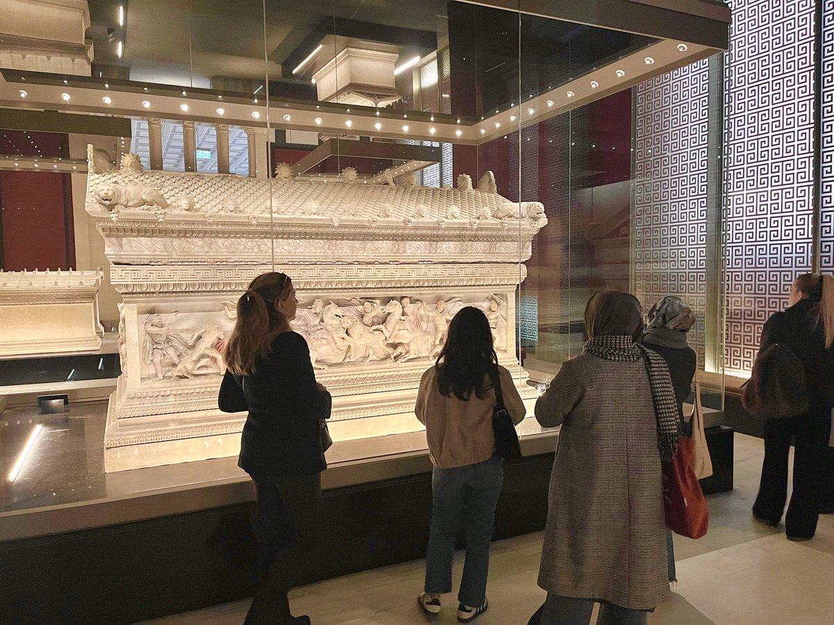 bkdilbaz's tweet photo. 🏛️✨İÜ Tarih Bölümü Müze Uygulamaları dersi öğrencilerimizle İstanbul Arkeoloji Müzeleri’nde yaptığımız derslerimizden.

 @istuniresmi @iuedebiyatf @istanbul_tarih @iktm34 https://t.co/EsIc4mCULq