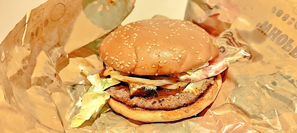 beryl02's tweet photo. 🤟🤪🍔 https://t.co/7x3kTXqs7o