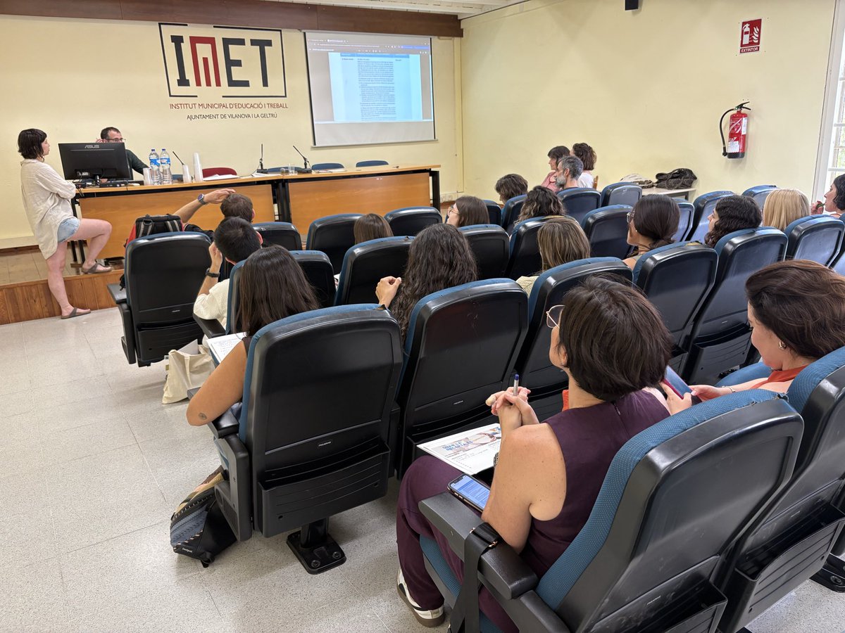 UDACEBA's tweet photo. Seguim amb la Jornada #SalutComunitària 
🔵 Taller de Prescripció Social ‘De la teoria a la pràctica’
 
 🎯 Identifiquem els determinants socials de la salut en relats vitals, quin impacte tenen en la salut global de la persona i propostes d’intervenció a plantejar a la consulta https://t.co/uGoD7ofZet