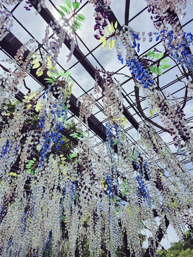 marinn_0420's tweet photo. 箱根に行ってきました！
ガラスの森美術館良すぎた🧊🧊
スライムも居ました笑

#箱根ガラスの森美術館 https://t.co/xeWqeTBmcz
