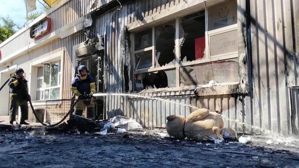 News_of_Donbass's tweet photo. #WarData
⚡️⚡️⚡️ Another terrorist attack by the AFU: Ukrainian militants targeted civilians at a gas station in the city of #Gorlovka.
One civilian was killed and ten people were injured when a Ukrainian drone attacked a gas station in Gorlovka.
Subscribe @News_of_Donbass
We are on Telegram https://t.co/2LIoDyua5a