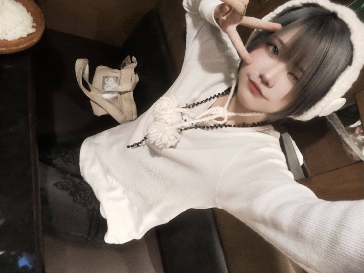 7ofv9's tweet photo. どと20-23 @d0_10t 
ﾎﾟﾒｺ21-L @nyasu_l 
ヒル22-L @chisui_hill 
ゆえ22-L 
#コンカフェ #コンカフェ営業 #大阪 #ミナミ #宗右衛門町 #面白い #可愛い https://t.co/xxUfbEzFoh