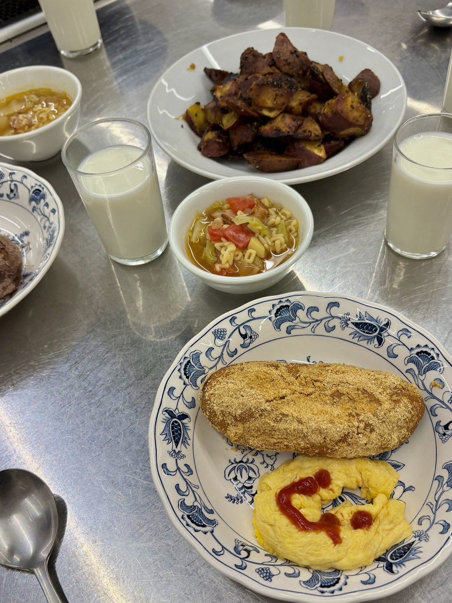 tumsatcooking's tweet photo. æããã®çµŠé£äŒð¥
æããã³ïŒããªç²ã»ã³ã³ã¢ïŒãABCã¹ãŒãã倧åŠèããªã ã¬ããäœããŸããïŒ
æããã³ã¯2çš®é¡ã®å³ãçšæããäžäºº2åãã€æ¥œããããšãã§ããŸããâš
æããã絊é£ã¡ãã¥ãŒã«äŒè©±ãåŒŸãæ¥œããäŒç»ãšãªããŸããïŒðœïž
#tumsat
#tumsatcooking https://t.co/liOKul5hdI