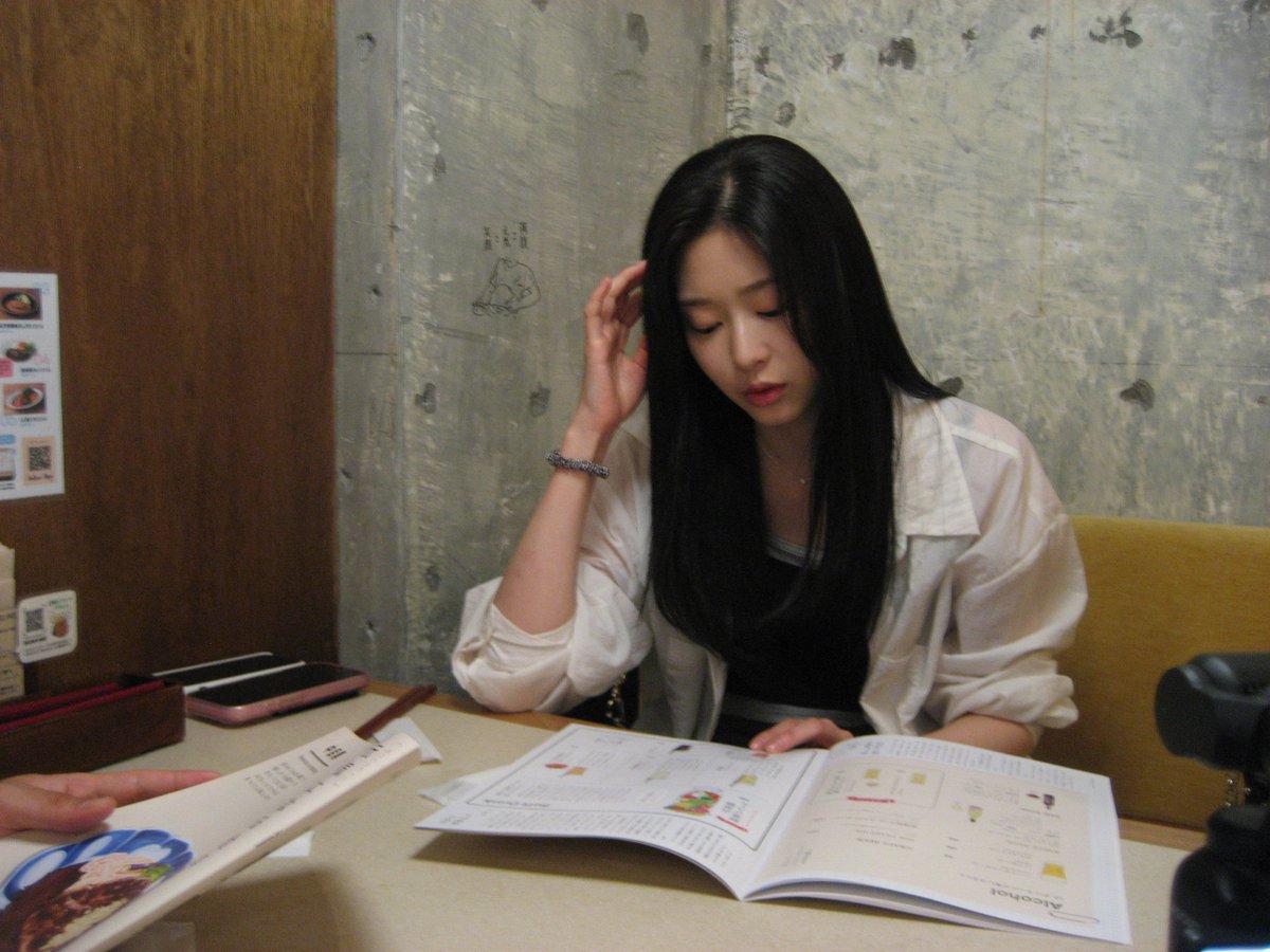 saveminju025's tweet photo. 너무 예뽀🤍 https://t.co/YTfZYXq3Ms