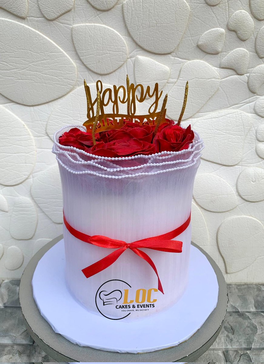 LOC_cakes's tweet photo. Ta-daaa 🥳🥳🥳

What do you think about this beauty?

I love eet...do you?

I am available to take your orders in Ibadan and Lagos! 

Please RT, my customers are on your TL 🙏

@AanuoluwapoAd17 @Jomilojju @_DammyB_ @UnclebeeOla @Sdhikrullahi @Ibadan247 https://t.co/HDWNPWMWsM