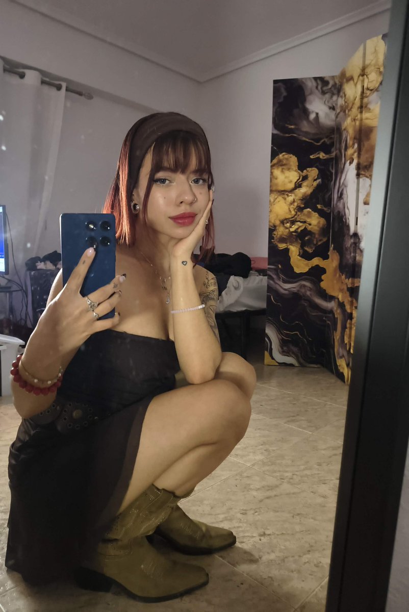Emma Red tweet media