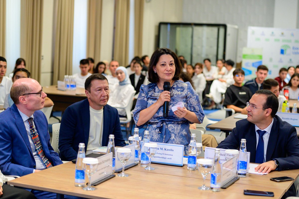 castillore_m's tweet photo. Celebrating a year of achievement with climate champions in partnership with @UzeduU and@ZaminFoundation. Over 17,000 children and youth have been trained on climate action @Unicef_Uzbekistan https://t.co/u57Gyv1oiZ