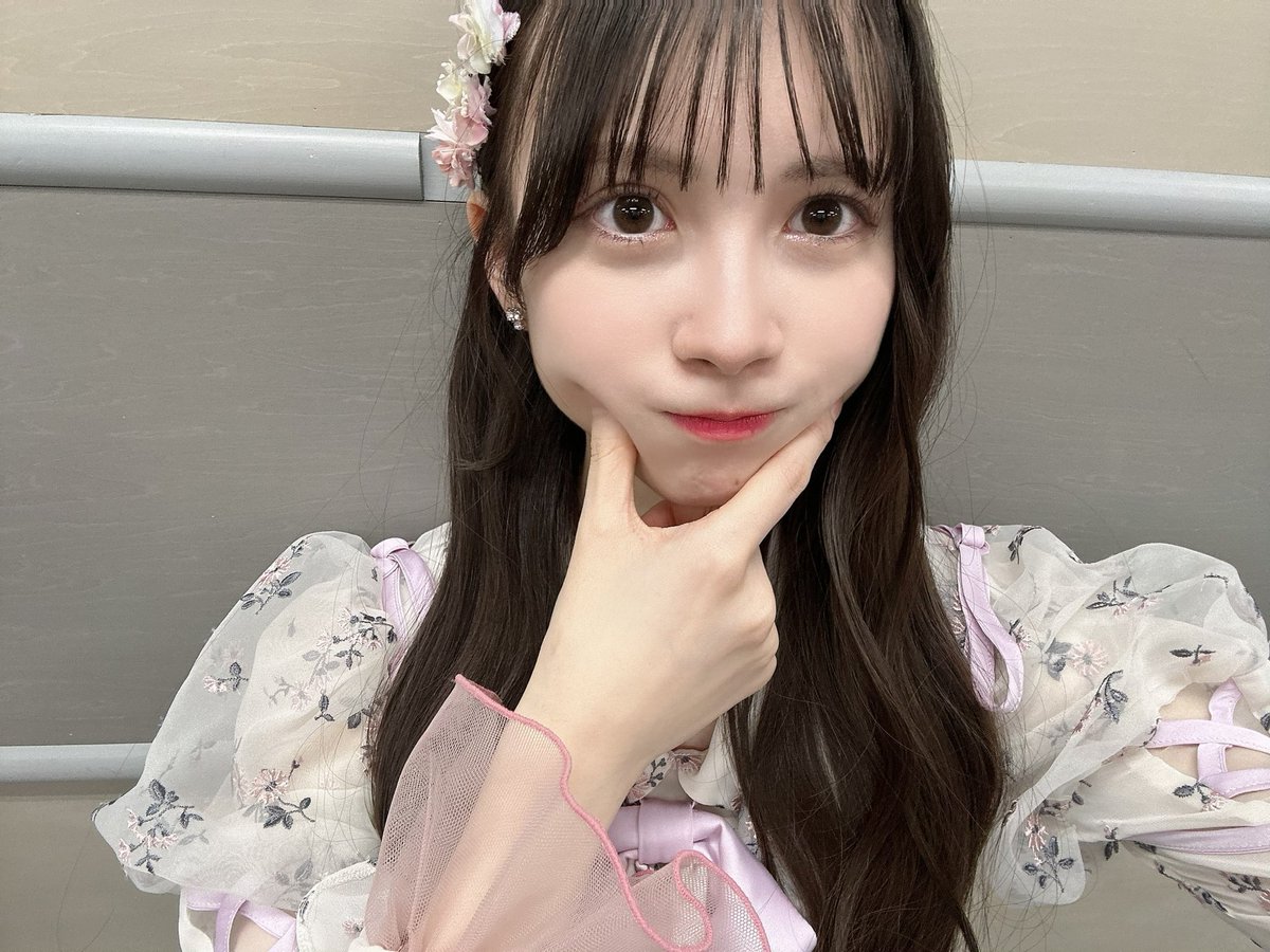 Td9hA's tweet photo. 今週も乗り切ったー！明日はいよいよ！AKB握手会！

大好きな推しの、いともも、ゆいゆいに会える！🥺☺️みずみんも前回のリベンジで！

いとももには認知もらえてるから嬉しいんだよね！(*´-`)
いっぱい伝えたいことを伝えられたらいいな😊

当日券もあるから誰でも参加できるので、来れる方ぜひ！ https://t.co/e1tCaQhxu1