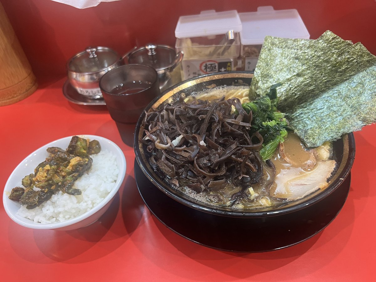 🥁シヲン🎱 tweet media