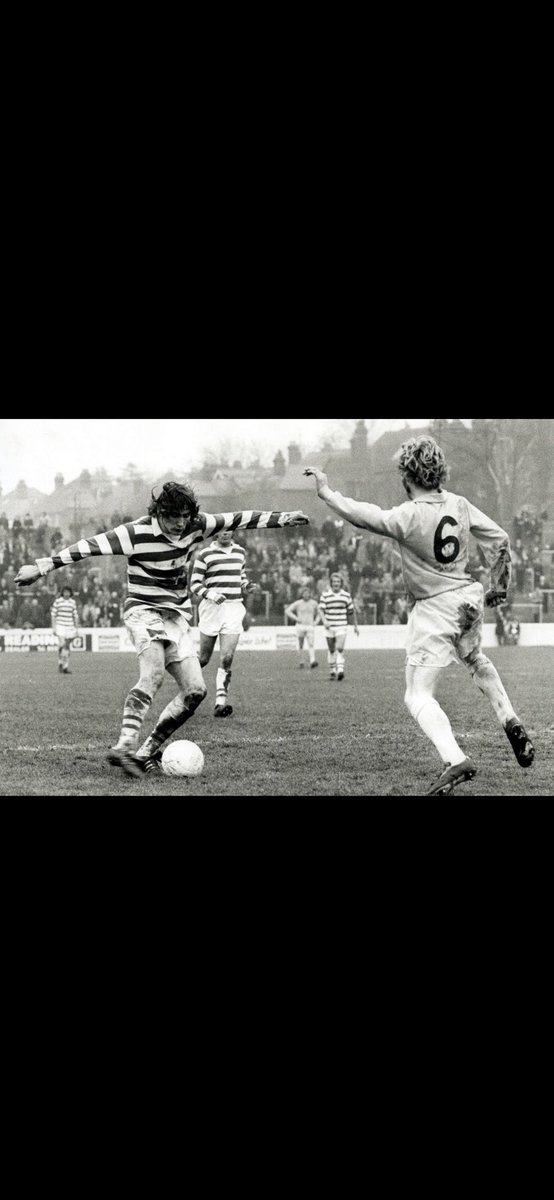 StuartJKane's tweet photo. Happy Friday! 

As usual a few photographs of that man, Robin Friday. ⚽️ 🍻 https://t.co/ltGemh9PTm