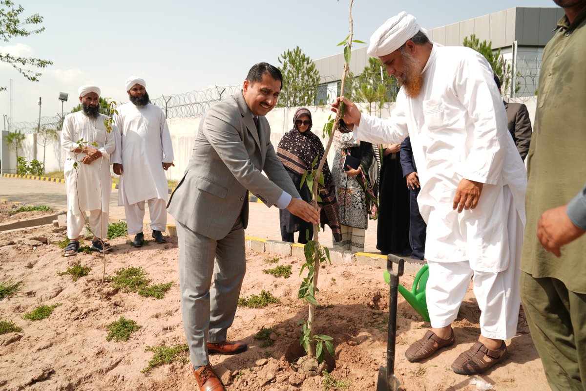 ndmapk's tweet photo. Gender and Community Cell, NDMA with Faizan Global Relief Foundation (FGRF), organized a tree plantation drive at NDMA premises. https://t.co/OaBeEka4BE