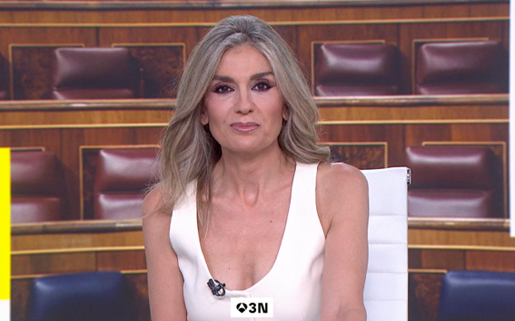 atresmediacom's tweet photo. #Audiencias I 

🥇 @A3Noticias 1 se alza este jueves como LO+VISTO de toda la televisión

🏆 LÍDER absoluto con 2,1 M, un 22,5% de cuota y 3.051.000 espectadores únicos
 
🏆 @A3Noticias 2, también LÍDER en la noche con 2 M de seguidores de media, un 19,9% y +3 M de espectadores únicos