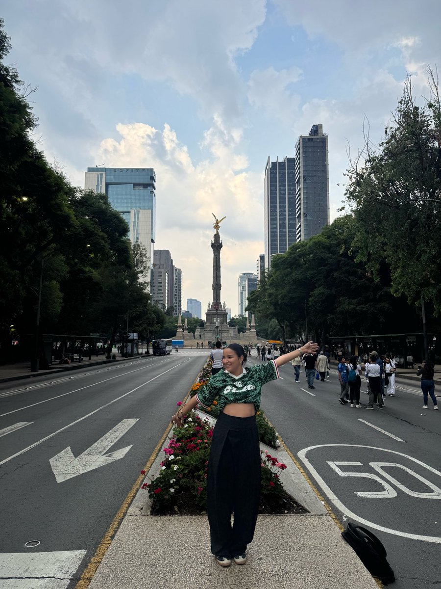 Alexiaahrn's tweet photo. Mi Ofni para que México ganara 🇲🇽✨ https://t.co/JxNDu3UKxO