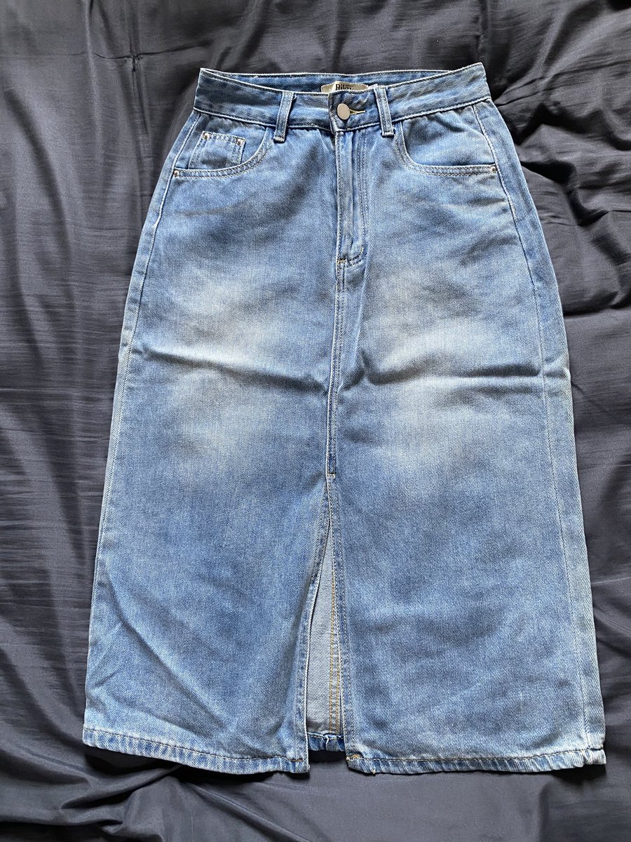 jystuff's tweet photo. กระโปรงยีน Reiley size mใส่ครั้งเดียว
เอว 26-27 สะโพก 36-37 
Price: 250 ส่งฟรี ราคาเต็ม 539
พร้อมโอนลดได้
dm/reply

#ส่งต่อเสื้อผ้า #ส่งต่อเสื้อมือสอง #ส่งต่อเสื้อผ้ามือสอง #เสื้อผ้ามือสอง #เสื้อผ้ามือสองราคาถูก  #ส่งต่อเสื้อผ้ามือ2 #โล้ะตู้เสื้อผ้า  #ส่งต่อเสื้อผ้ามือสองราคาถูก https://t.co/aN8THeyrIc