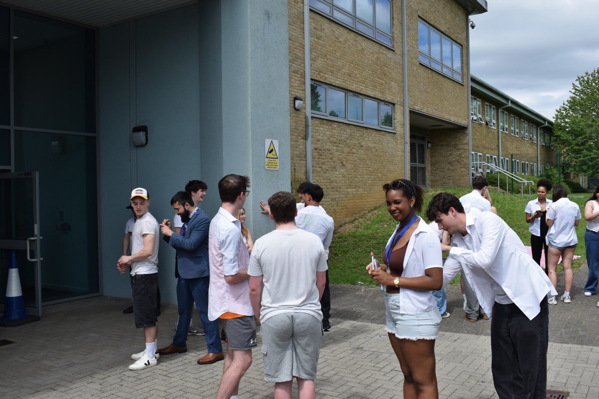 fawatford's tweet photo. Goodbye to our fantastic Year 13s 🎓
After their final exam yesterday, we celebrated with a BBQ, awards &amp; lots of fun!
We’re so proud of the adults they’ve become and can’t wait to see them thrive. See you at Leavers’ Assembly &amp; Prom in July 💙
#Year13 #Leavers https://t.co/YaQUssLnNJ