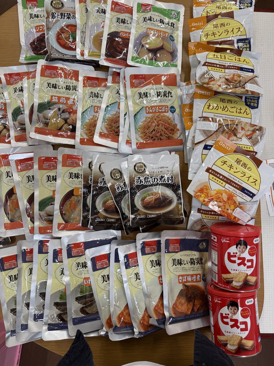 nccc201712's tweet photo. 防災食バラエティ豊かです。 https://t.co/gtwj3Xyhlt