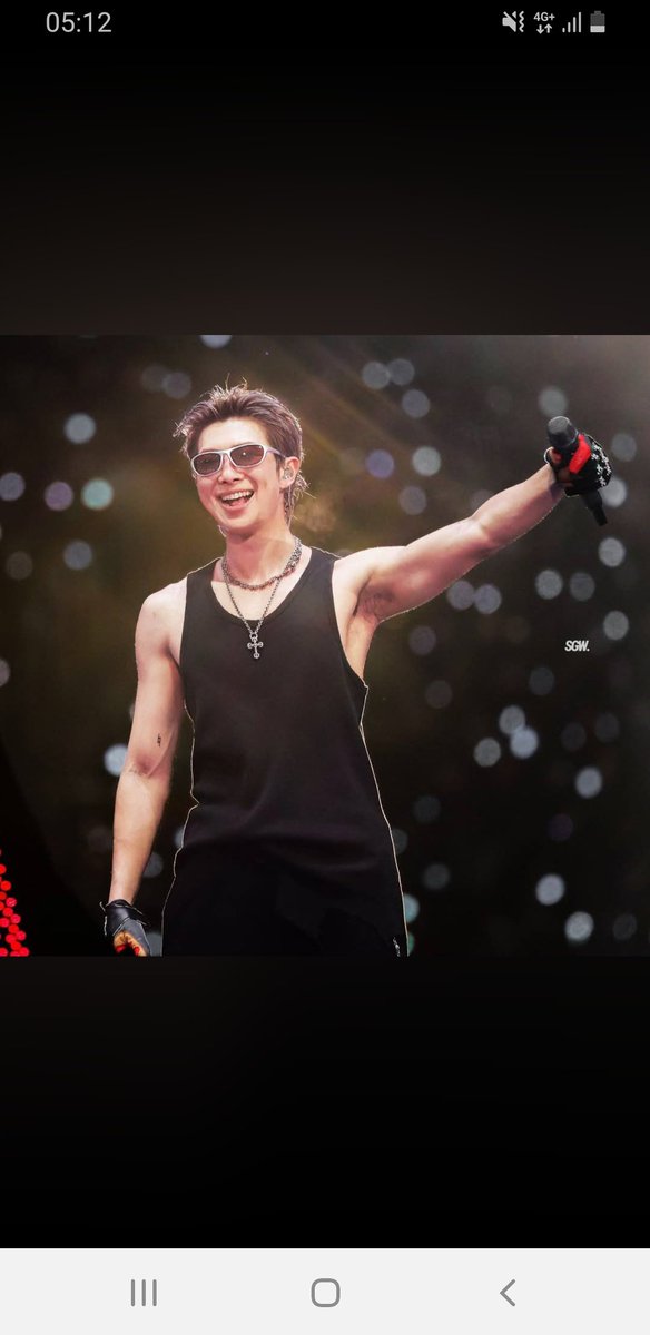 BasilNikki80922's tweet photo. @faltzkogsunny @Joonhute @9secondsofnoise @joontriever1 @ilsanjpg jk joined bts because of RM, started going to gym to build up like RM, wanted to change his brain to namjoon sexy brain, Rm is jin celebrity crush, he loves his sexy brain, do your research well if you are new, stop embarrassing yourself, members are all obsessed with rms body https://t.co/Giod4qSCU9