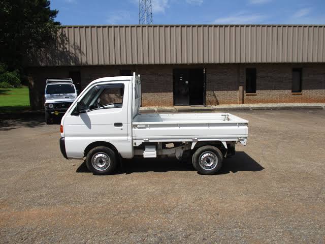 Kene_Nnewi's tweet photo. Good Morning My X Family.

Wishing each and everyone of us a happy and blissful Friday and weekend.

This is ro remind us that i sell Japanese made shuttle buses and mini trucks...

Super clean in and out...

Please retweet my business...my customers might be on your TL.

🙏🙏🙏🙏🙏🙏🙏🙏🙏🙏