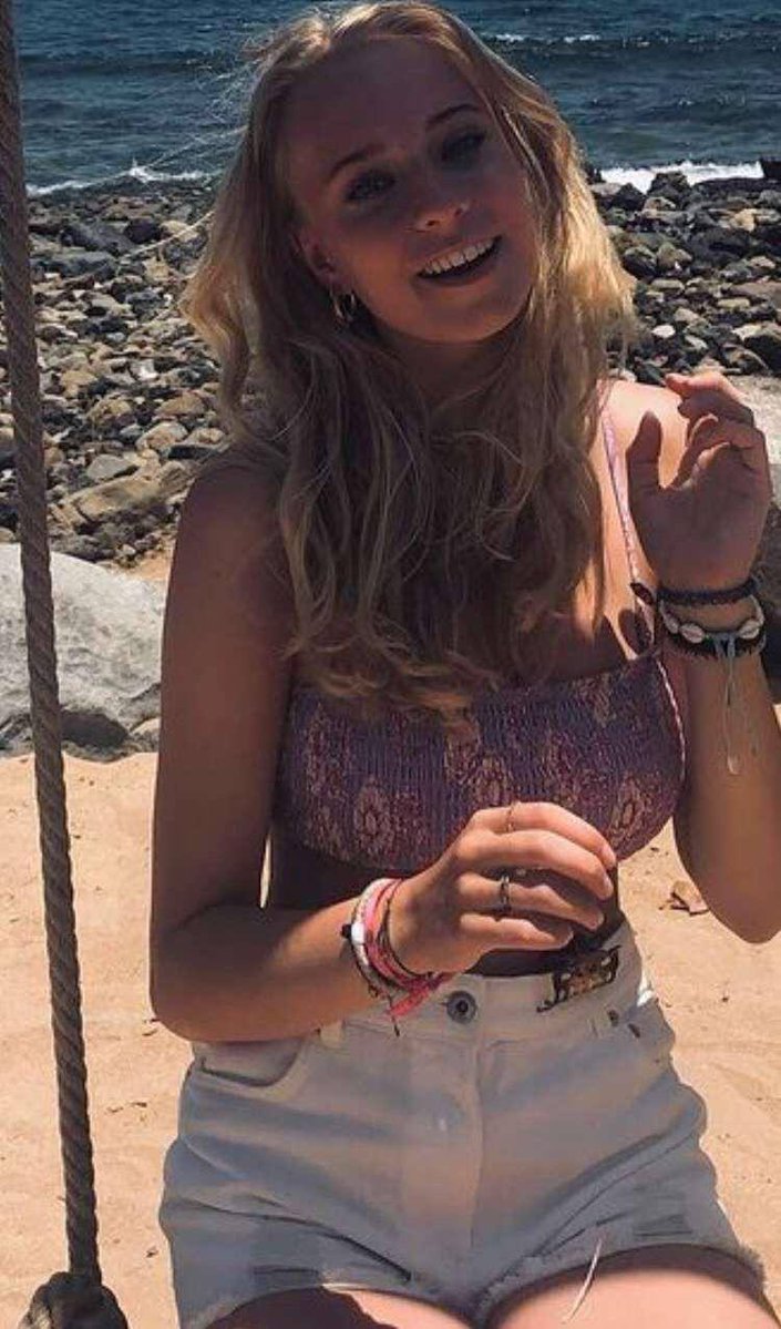 Freddiesready's tweet photo. Cuck loves when we use his sister @Henk16158857 #wankchat https://t.co/H450h65zYG