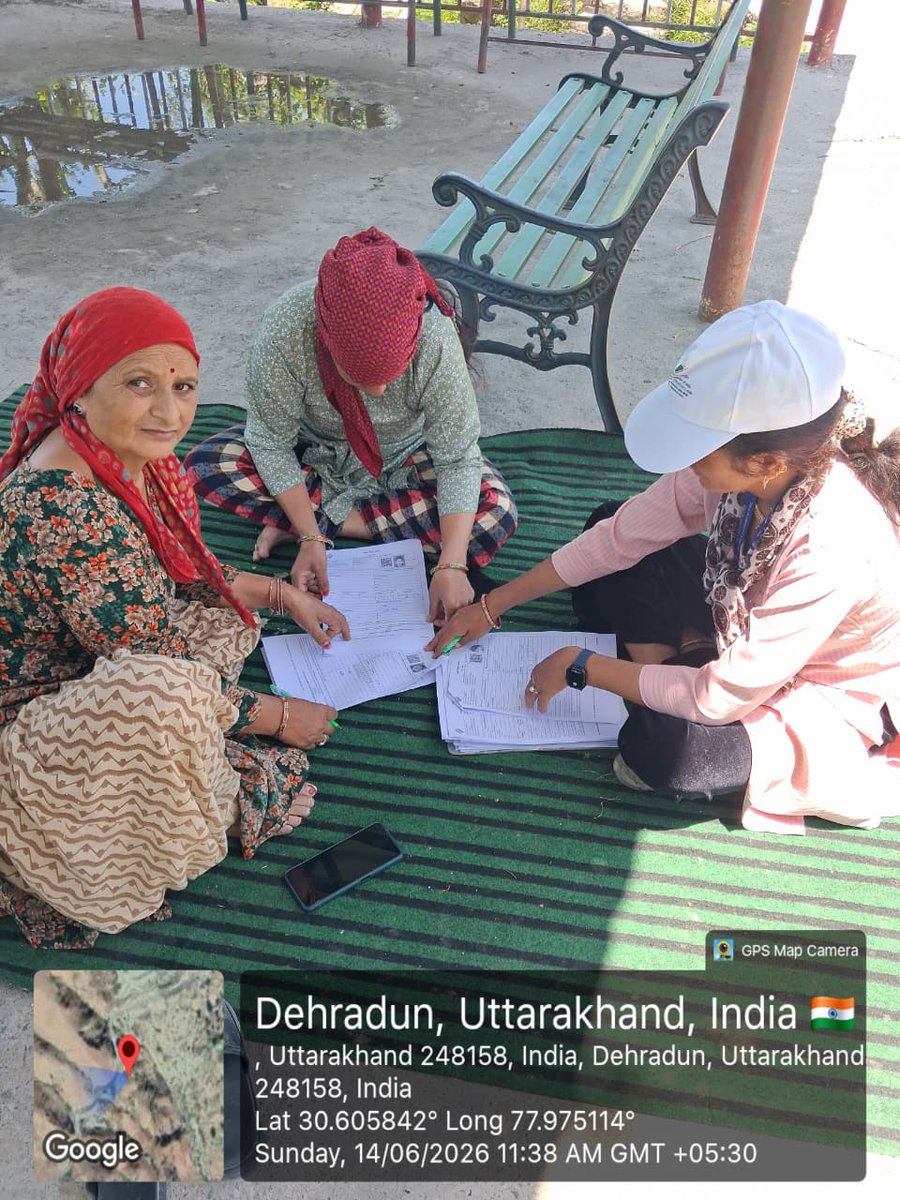 TehriDIPR's tweet photo. धनोल्टी विधानसभा के रा0प्रा0वि0 मसोन में बीएलओ रंगीता रावत के द्वारा गहन पुनरीक्षण कार्यक्रम SIR 2026 के दौरान गणना प्रपत्र वितरित किए तथा डिजिटाइज्ड पूर्ण कार्य के दौरान कार्य को सफलतापूर्वक संपन्न किया।
#मुख्यमंत्री कार्यालय, उत्तराखण्ड 
@ECISVEEP 
@BLO 
#Tehri
#Uttarakhand https://t.co/IrRnwSW3JS