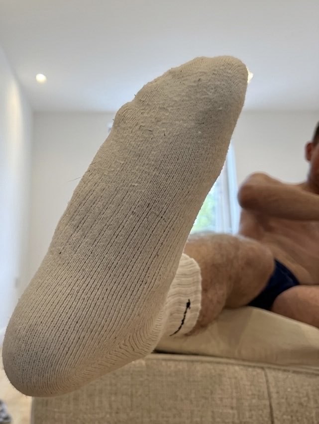 Mduum8's tweet photo. #feetworshi̇p #gay #gaygerman #fetish #sportswear https://t.co/RS5LE466Eq