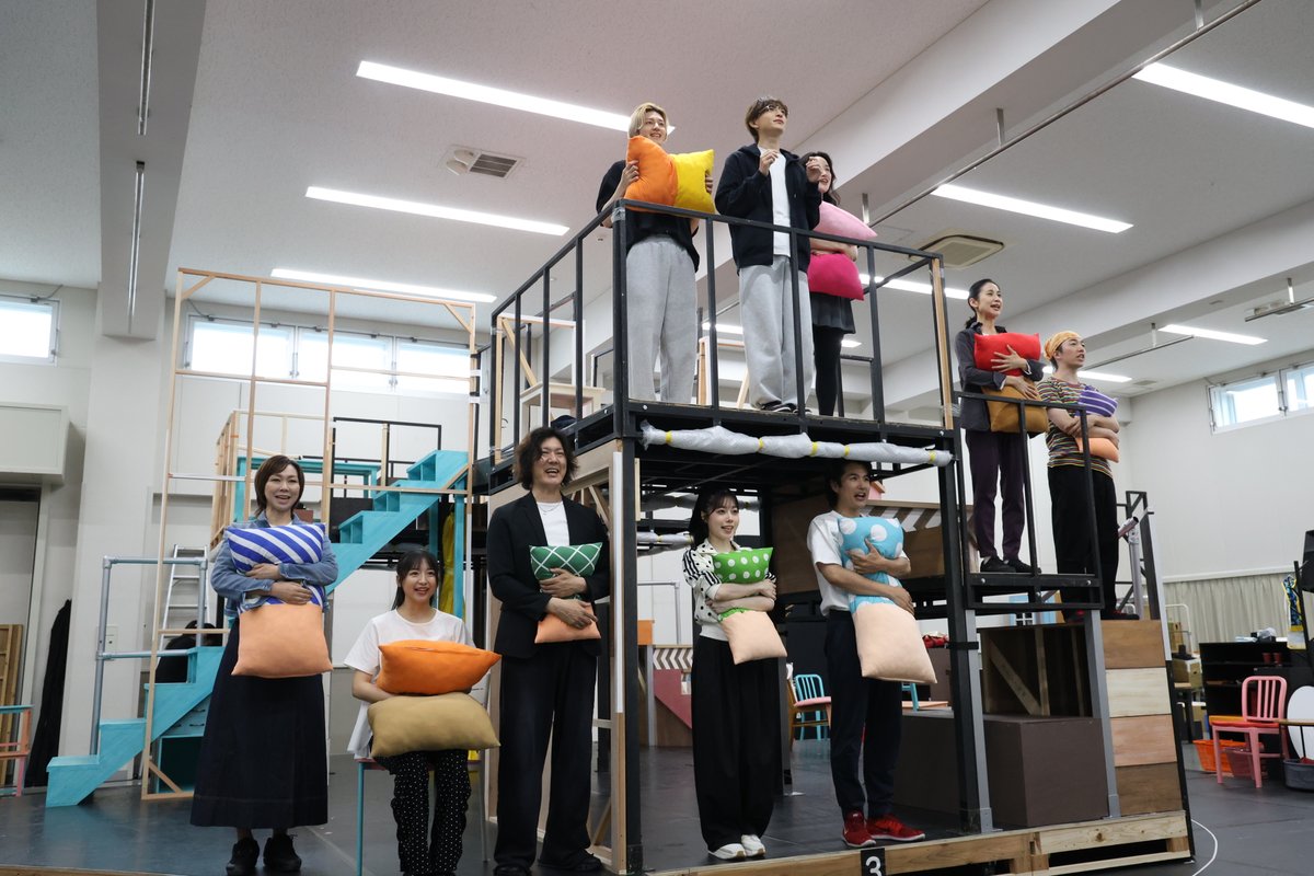 Stage_News_jp's tweet photo. 主演･#川﨑皇輝
ミュージカル『#町田くんの世界』

公開稽古オフィシャル写真＆登壇者コメントが到着！
https://t.co/TKyQROSTio

#ウォーリー木下 #長澤樹 #湖月わたる #吉野圭吾 https://t.co/cUsPmjc0vY