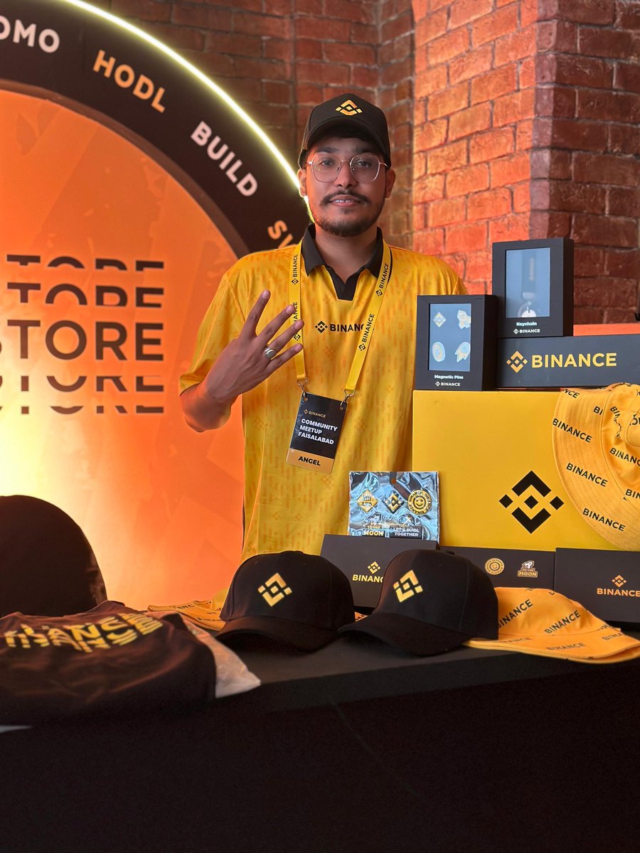 itsreal_ammar11's tweet photo. One community. One vision. Infinite possibilities. 💛🖤
Building, learning, and growing together. 🚀
See you at the top in 2026. 📈
#binance #binanceangel #binancians💛🖤 https://t.co/5JXEIufn0Q