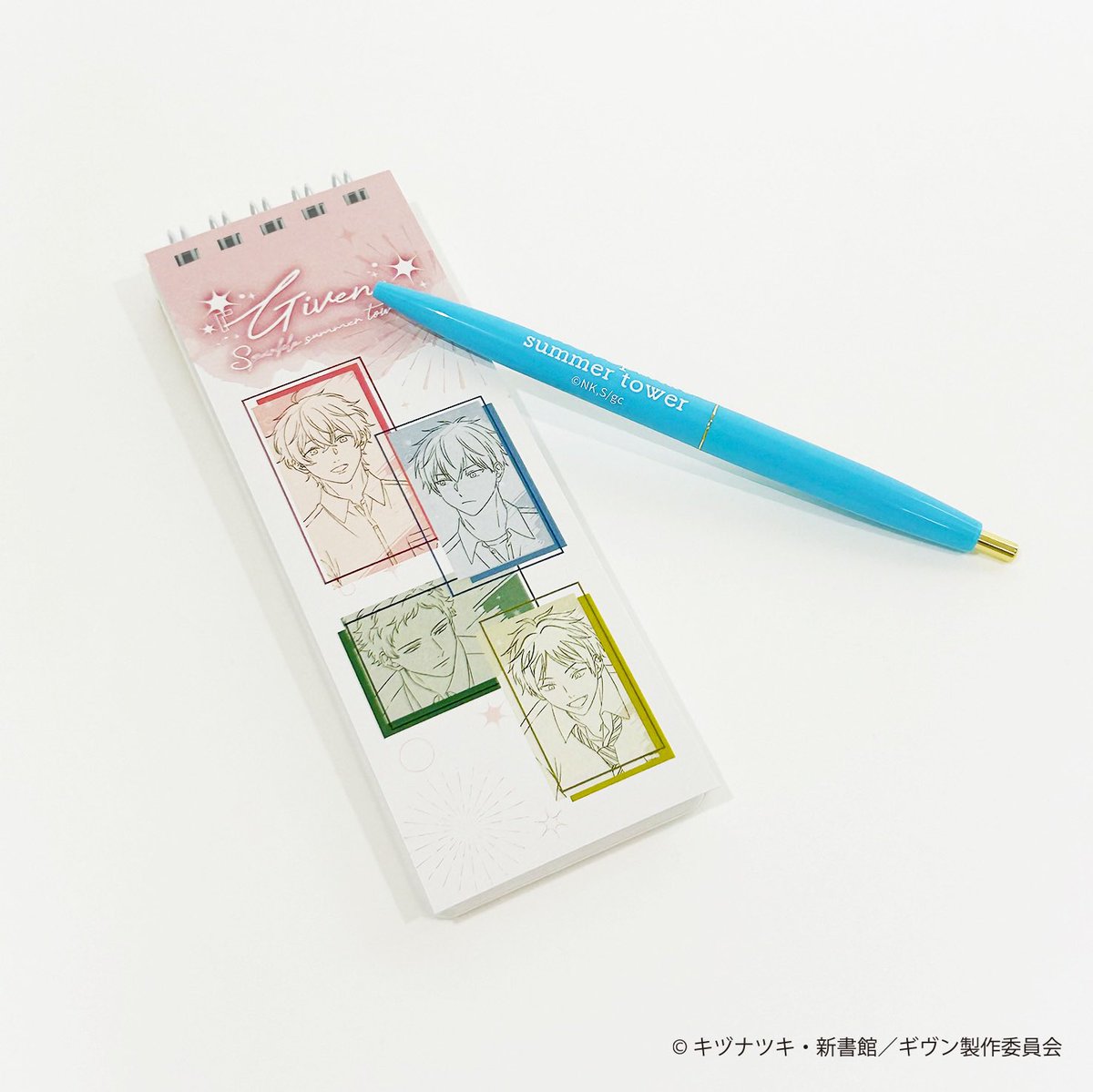 colab_tokyo's tweet photo. 【商品紹介📢】
スリムメモ帳＆ボールペンセット(全２種)：各¥1,540(税込)

スリムな縦型のメモ帳とおしゃれなボールペンのセット🖋🗒
持ち運びに便利なサイズなので、外出先でも大活躍！

#given_Sparklesummer_tower #ギヴン https://t.co/te7ZUJYu1W
