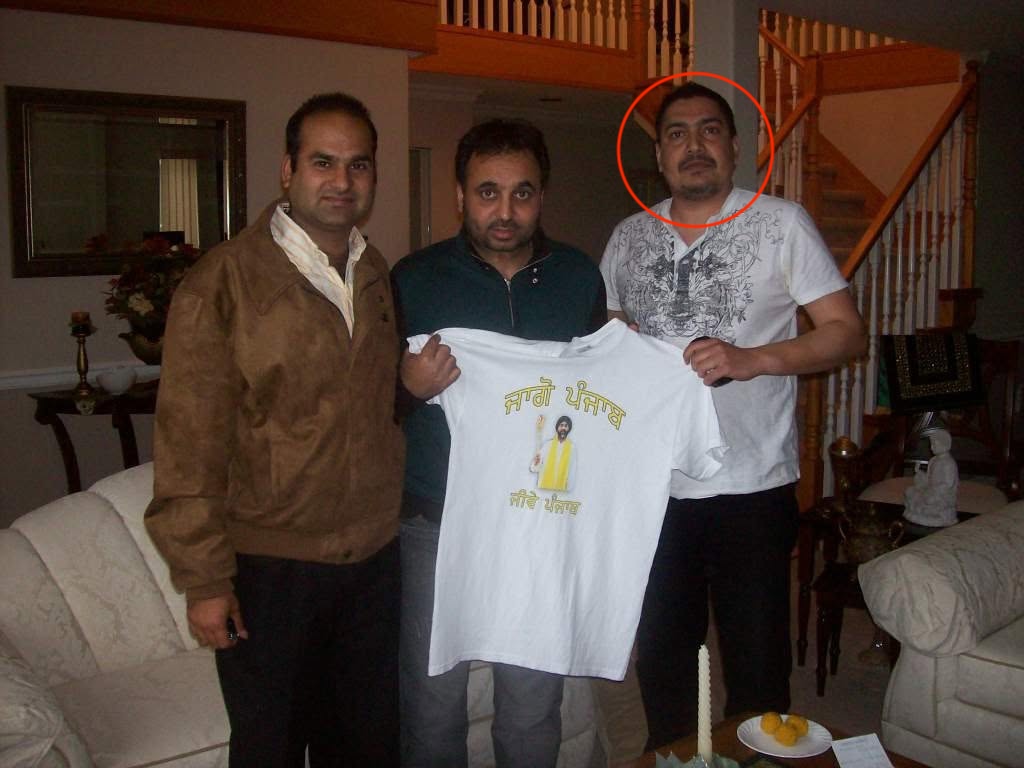 VijayGajeraO's tweet photo. This photo is from 2011.

Who is the person in the red circle standing with Bhagwant Mann? https://t.co/BtoS1dK8sC