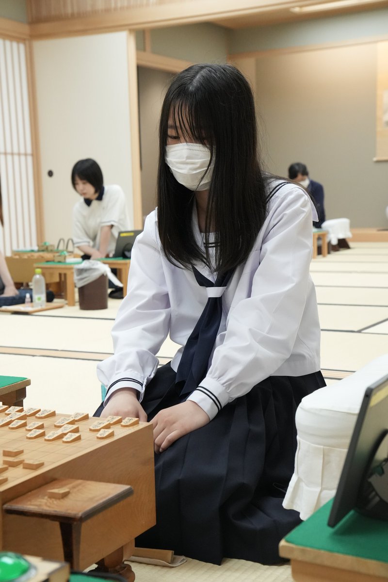 mynavi_shogi's tweet photo. 第20期マイナビ女子オープン予備予選、佐原志依さん（奨励会６級）が一斉予選進出を決めました！
実力者の飯野愛女流初段、相川春香女流初段を破っての勝ち上がりはお見事。
一斉予選では、山口仁子梨女流１級と対戦します。

相川女流初段戦の最終図。実戦では珍しい両王手の詰め上がりでした。 https://t.co/SVwOWOW7TV