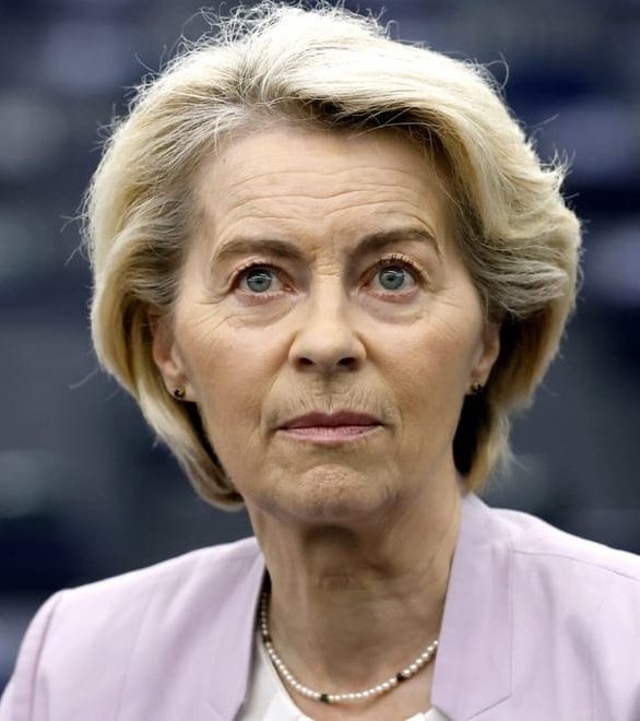 Resistance_SM's tweet photo. 🚨🌍🫵💥BOOM💥 Ursula von der Leyen camoufle ses SMS avec Albert Bourla et s’empresse de supprimer les données des effets secondaires des victimes post-vaccinal. Encore des preuves censurées qui réapparaissent !  

L'Intégrale doublée en français
 https://t.co/ZWWSqp34Kf  
~
Le gouvernement sous Emmanuel Macron s’accroche désespérément au pouvoir, il sait que tout va leur exploser à la figure, l'imunité protège mais elle va sauter, seule la guerre les conflits les crises diverses et variées les tiennes au pouvoir.

Les mensonges sur les chiffres, les hospitalisations, les décès des  pseudos vaccins anti-Covid. Ils ne tiendront plus longtemps. Le réveil va être brutal pour tous.